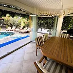 Вилла Vigdis Dalyan- Family-friendly In Dalyan Centre With Private Pool & Garden