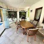 Вилла Vigdis Dalyan- Family-friendly In Dalyan Centre With Private Pool & Garden
