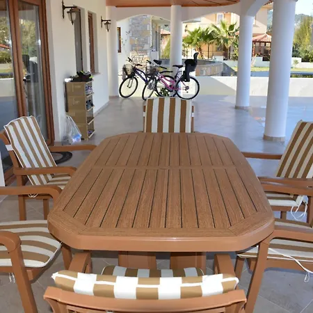 Vigdis Dalyan- Family-friendly In Dalyan Centre With Private Pool & Garden Villa